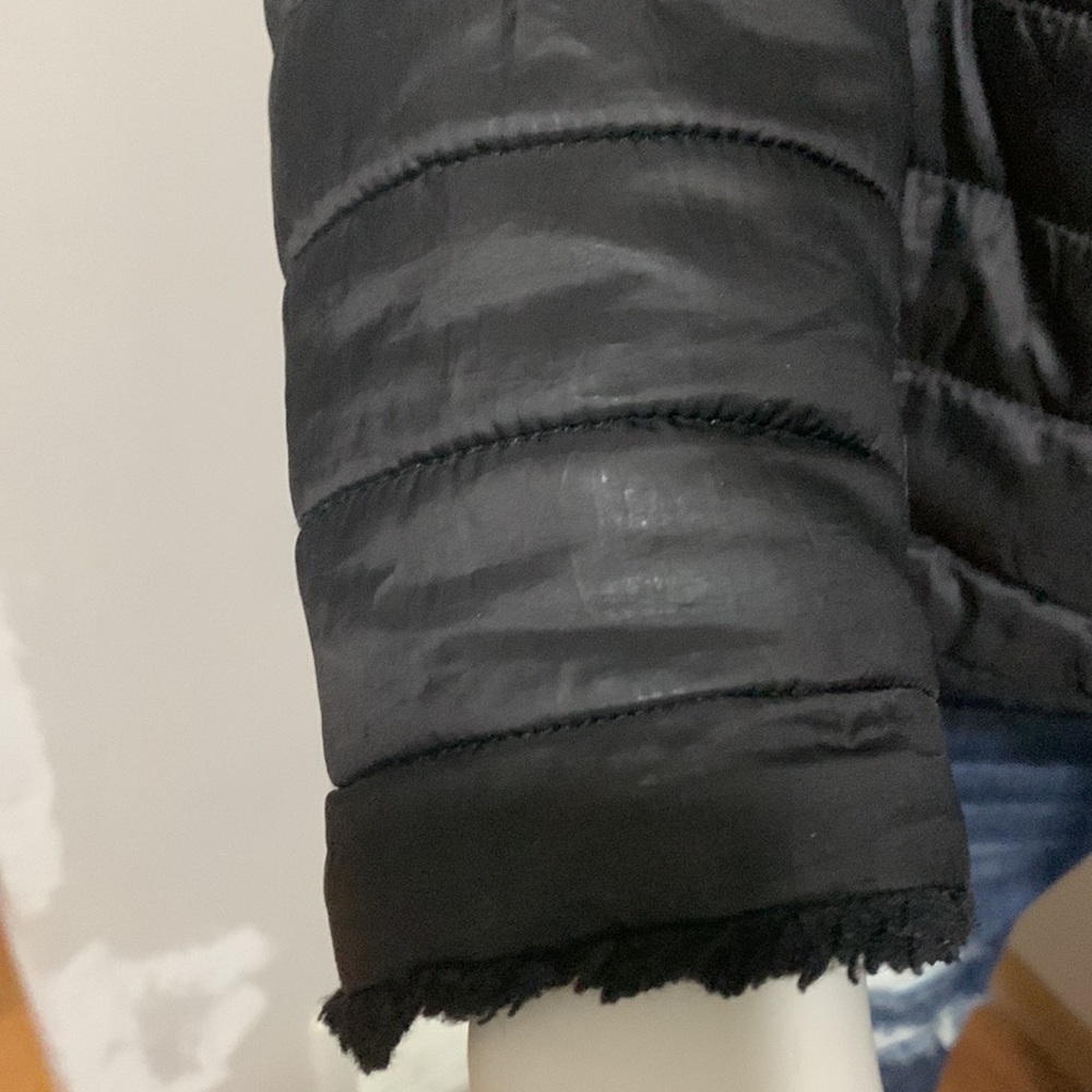 The North Face Kids Black Quilted Puffer Jacket - Picture 13 of 15